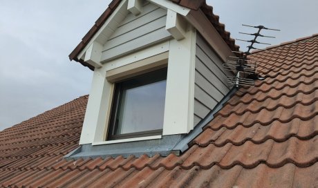Rénovation totale de façade, nettoyage de toiture et pose d'isolation en 120 mm à Besançon
